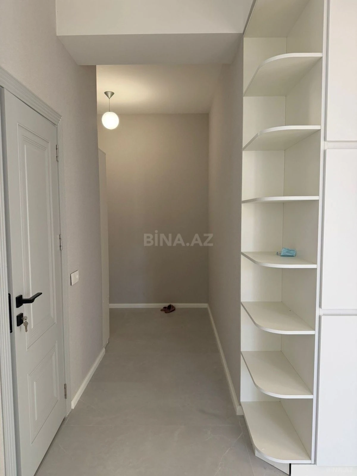 Satılır 2 otaqlı mənzil 86 m²