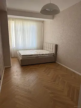 Satılır 2 otaqlı mənzil 86 m²
