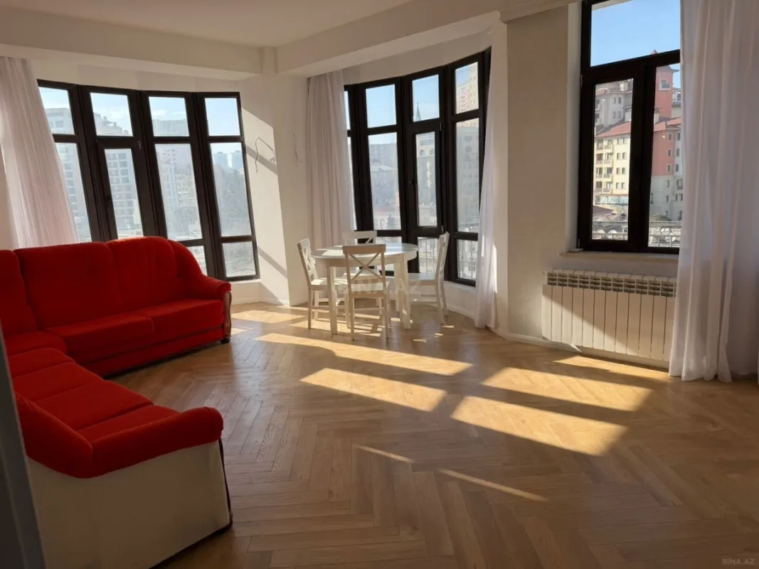 Satılır 2 otaqlı mənzil 86 m²