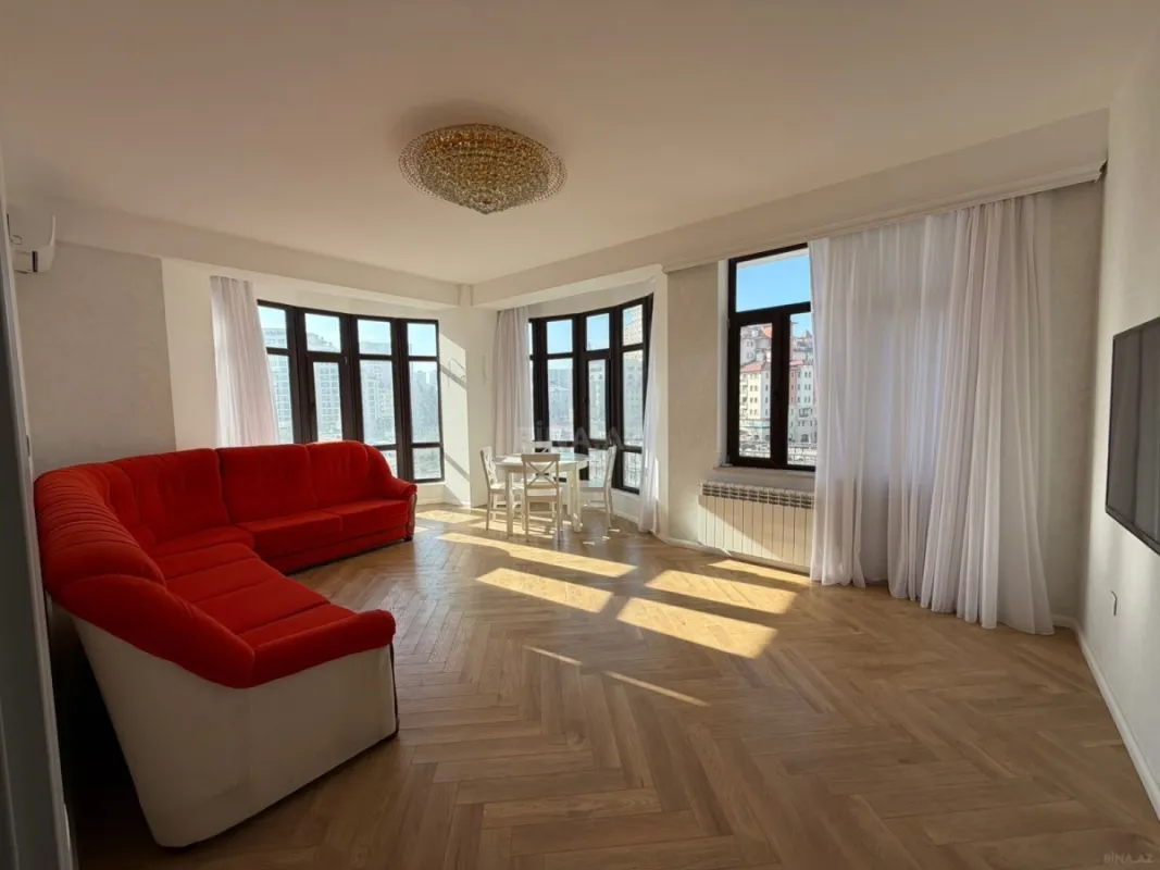 Satılır 2 otaqlı mənzil 86 m²