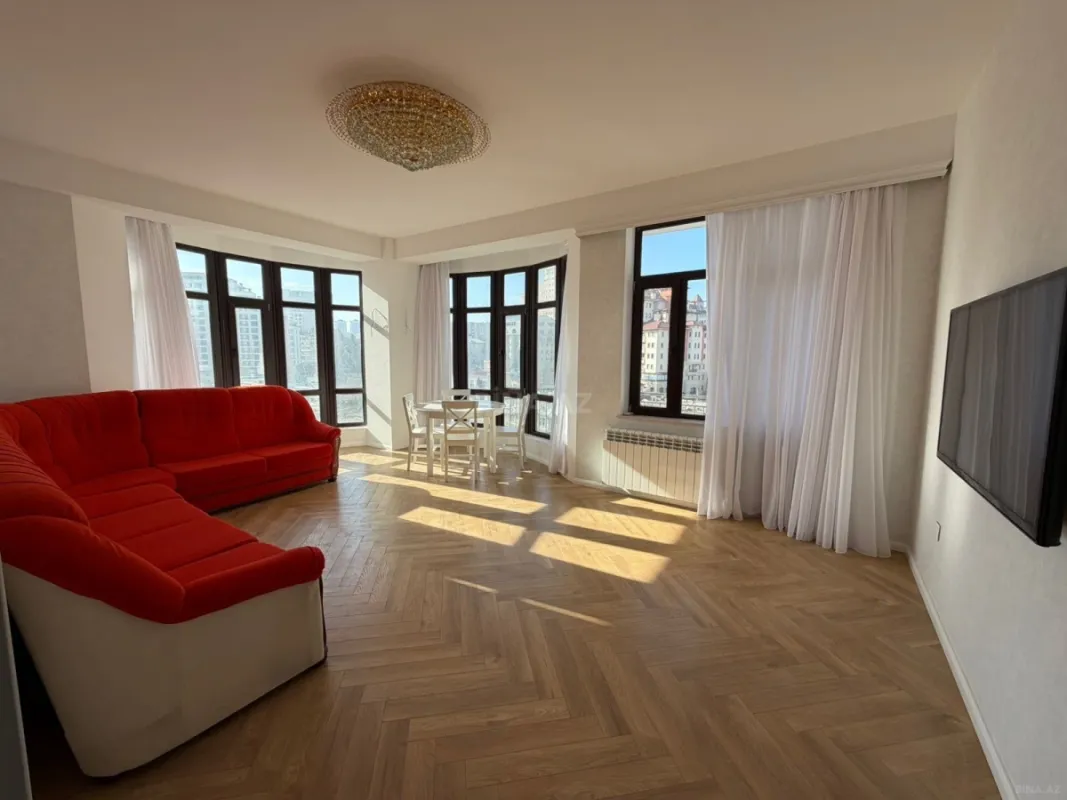 Satılır 2 otaqlı mənzil 86 m²