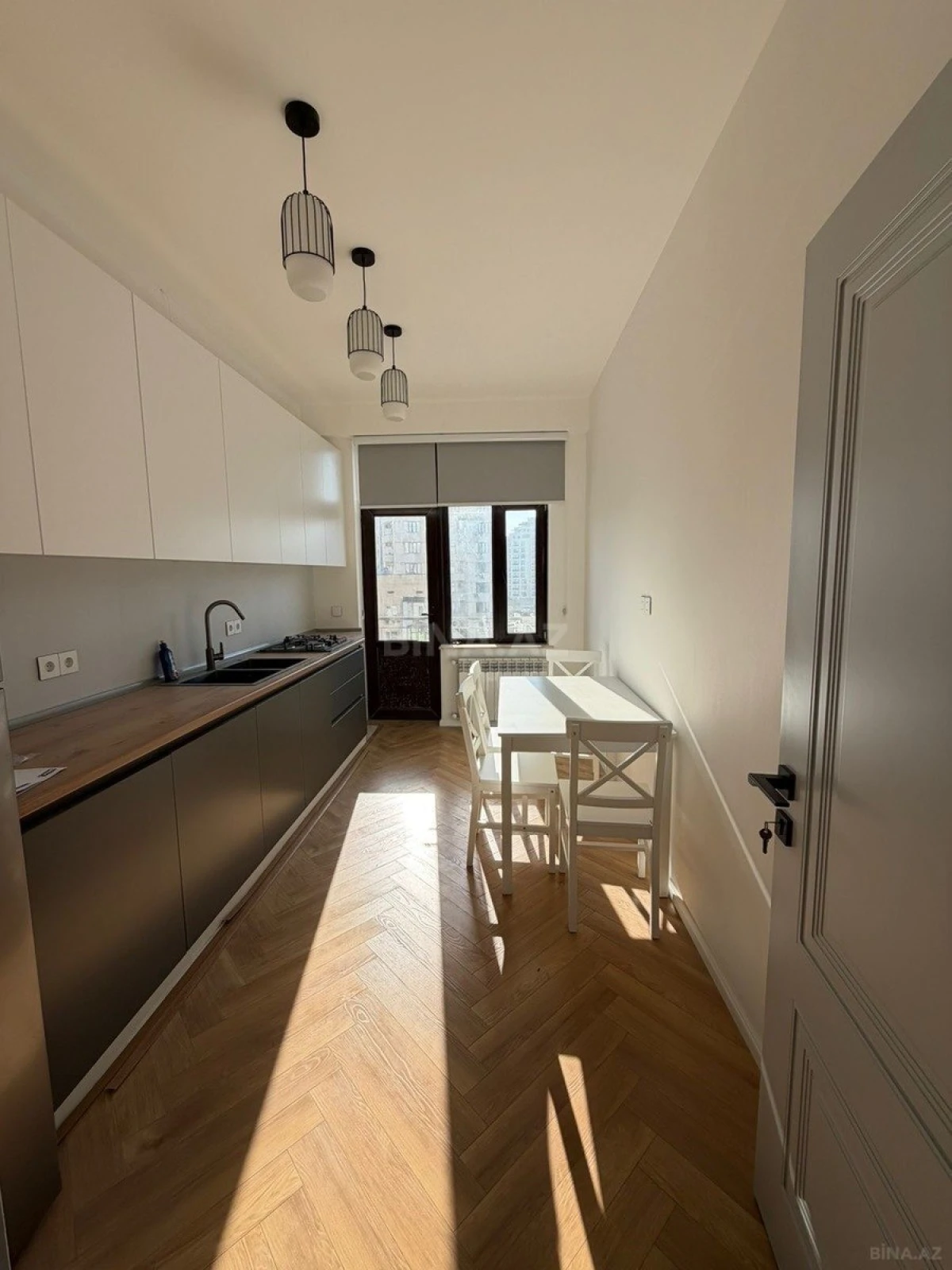 Satılır 2 otaqlı mənzil 86 m²