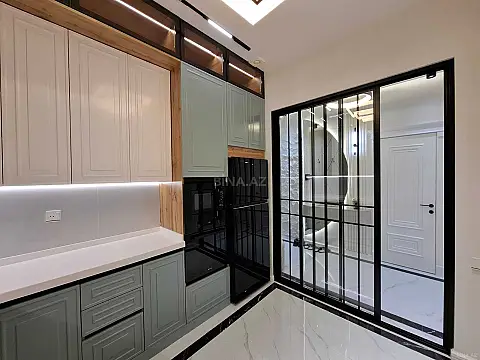 Satılır 3 otaqlı mənzil 98 m²