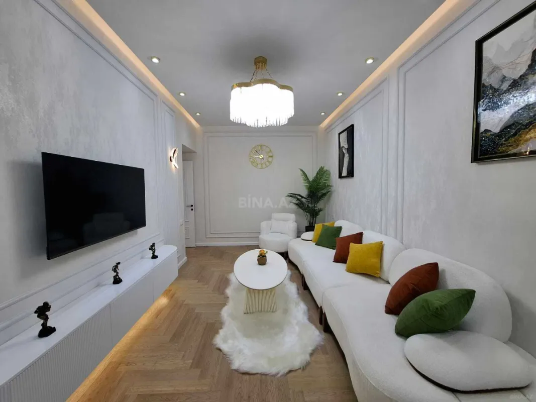 Satılır 3 otaqlı mənzil 98 m²