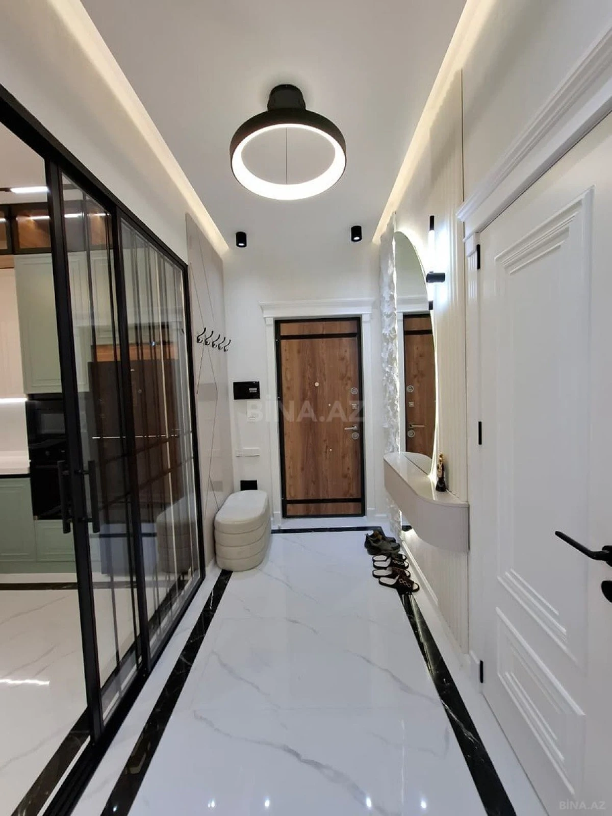 Satılır 3 otaqlı mənzil 98 m²
