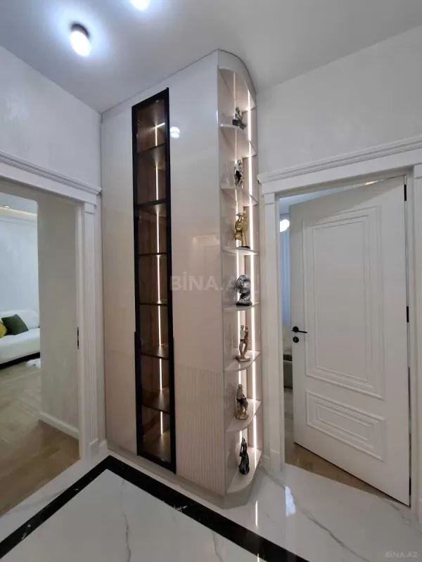 Satılır 3 otaqlı mənzil 98 m²