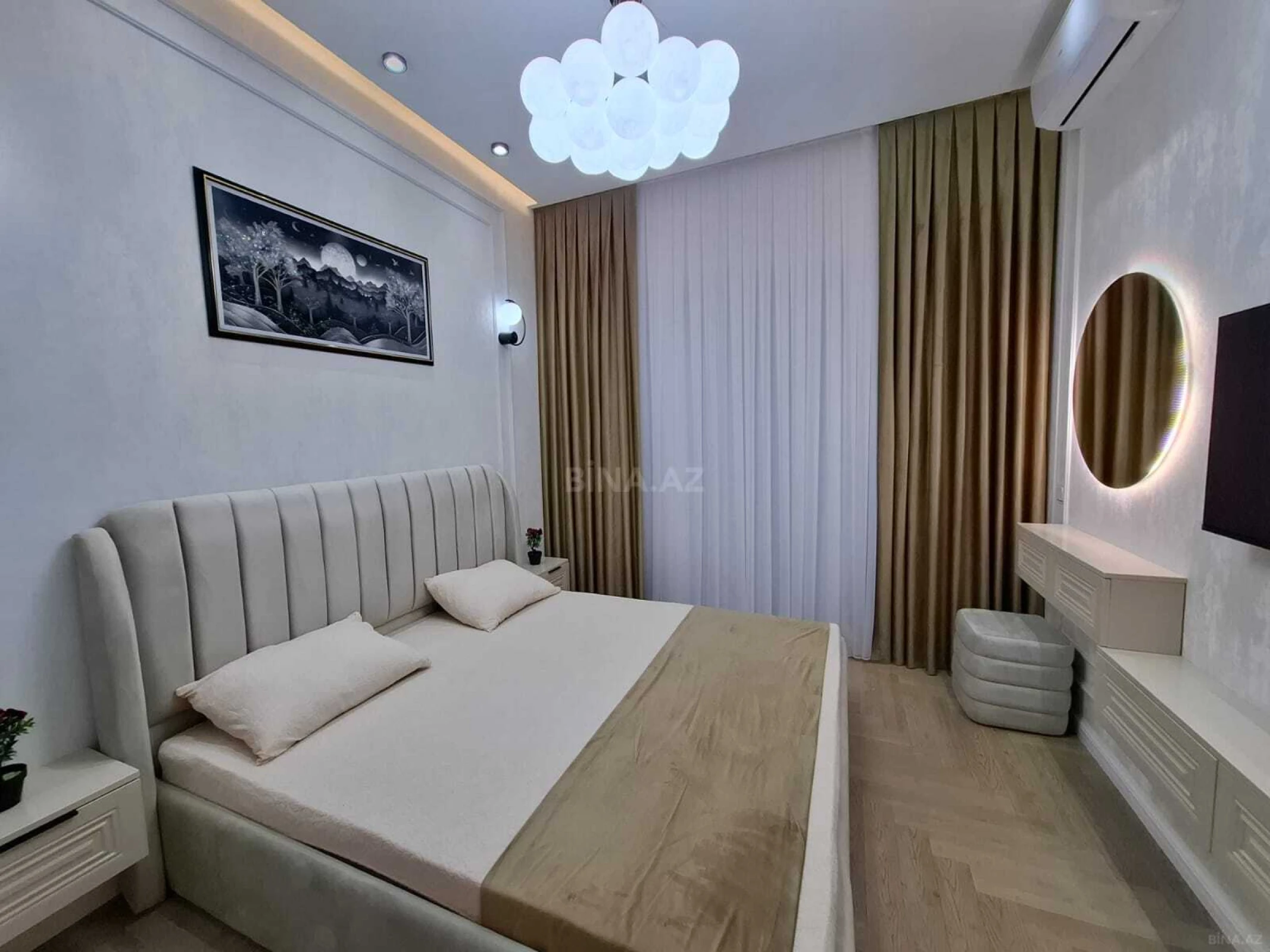 Satılır 3 otaqlı mənzil 98 m²