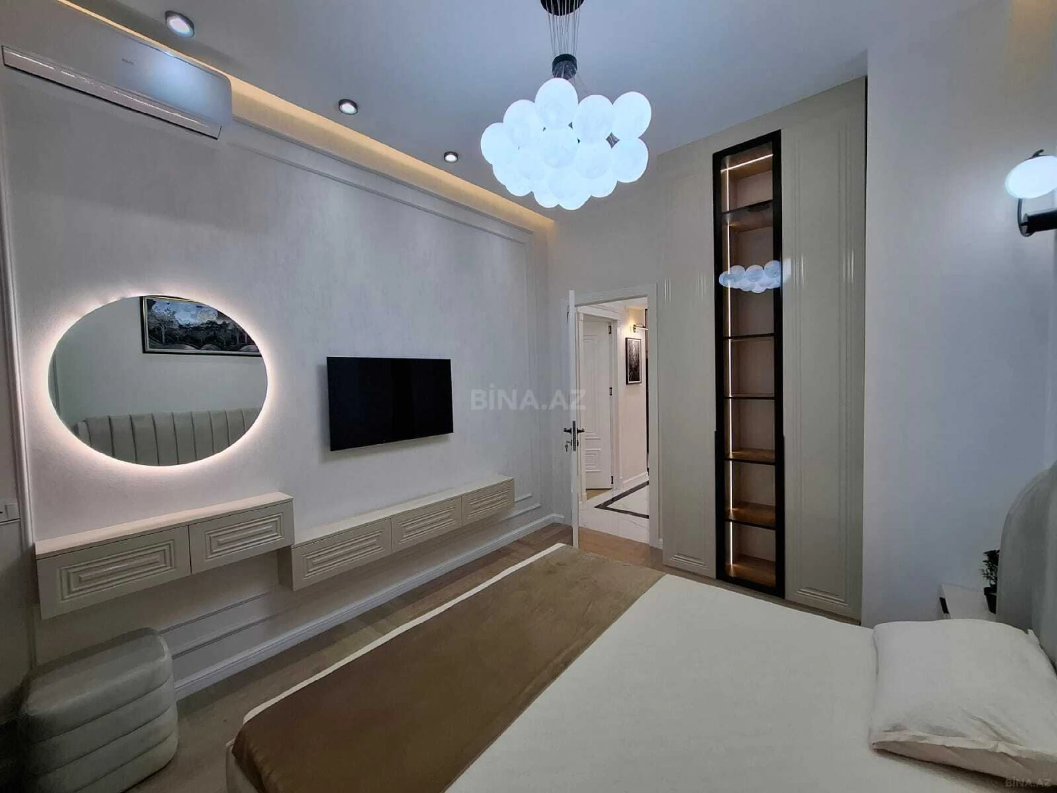 Satılır 3 otaqlı mənzil 98 m²