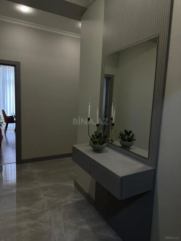 Kirayə verilir 2 otaqlı mənzil 85 m²