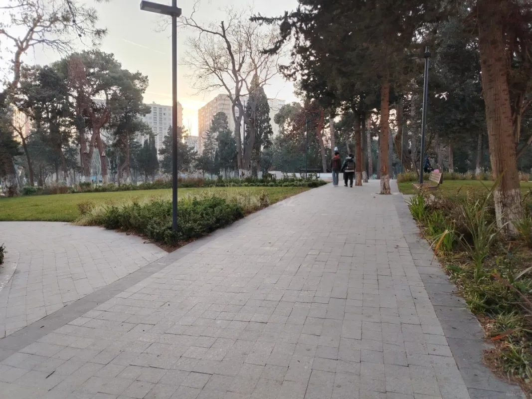 Satılır 2 otaqlı mənzil 85 m²