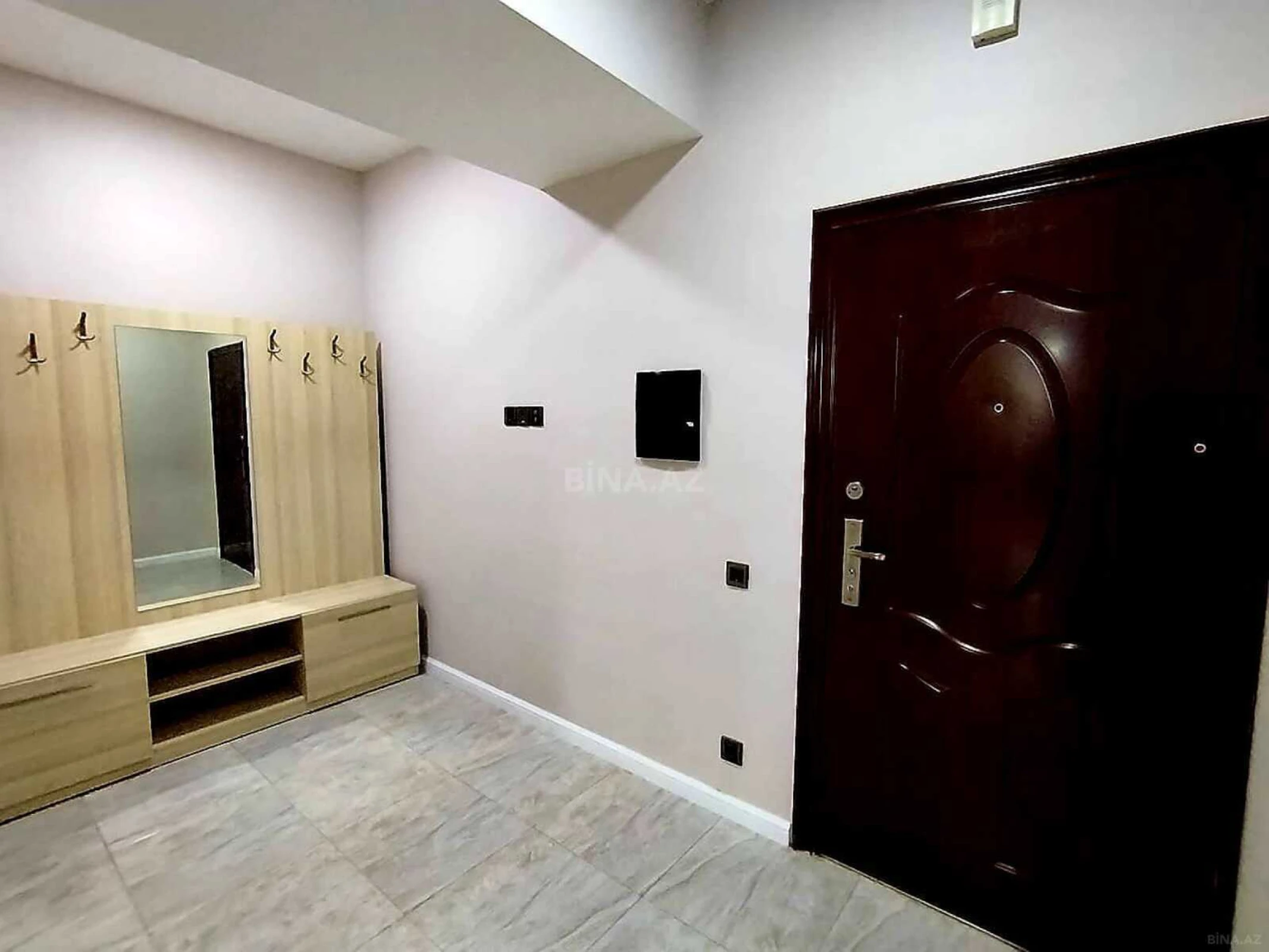 Satılır 2 otaqlı mənzil 85 m²