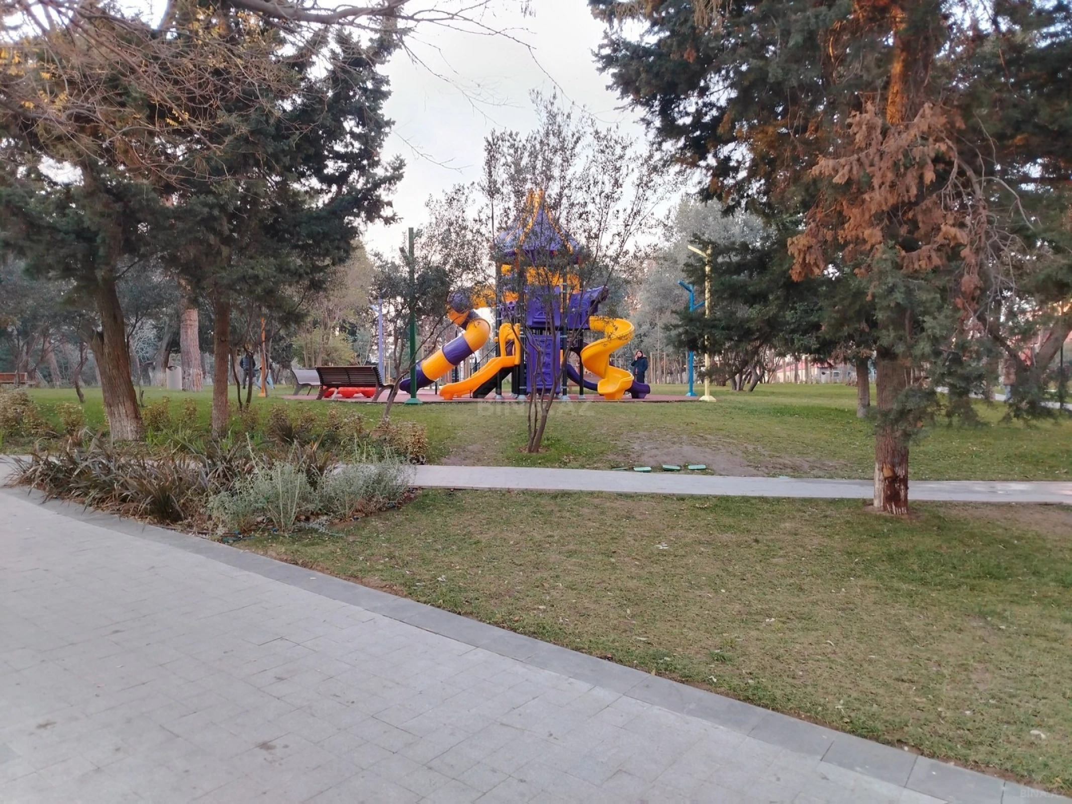 Satılır 2 otaqlı mənzil 85 m²