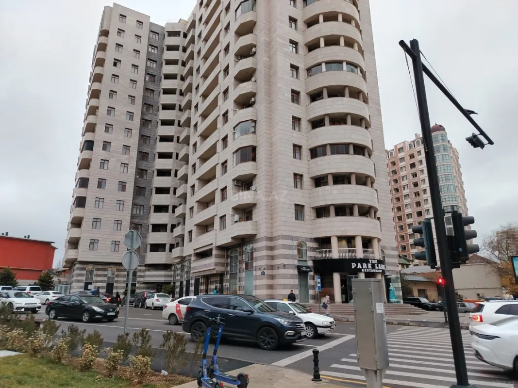 Satılır 2 otaqlı mənzil 85 m²