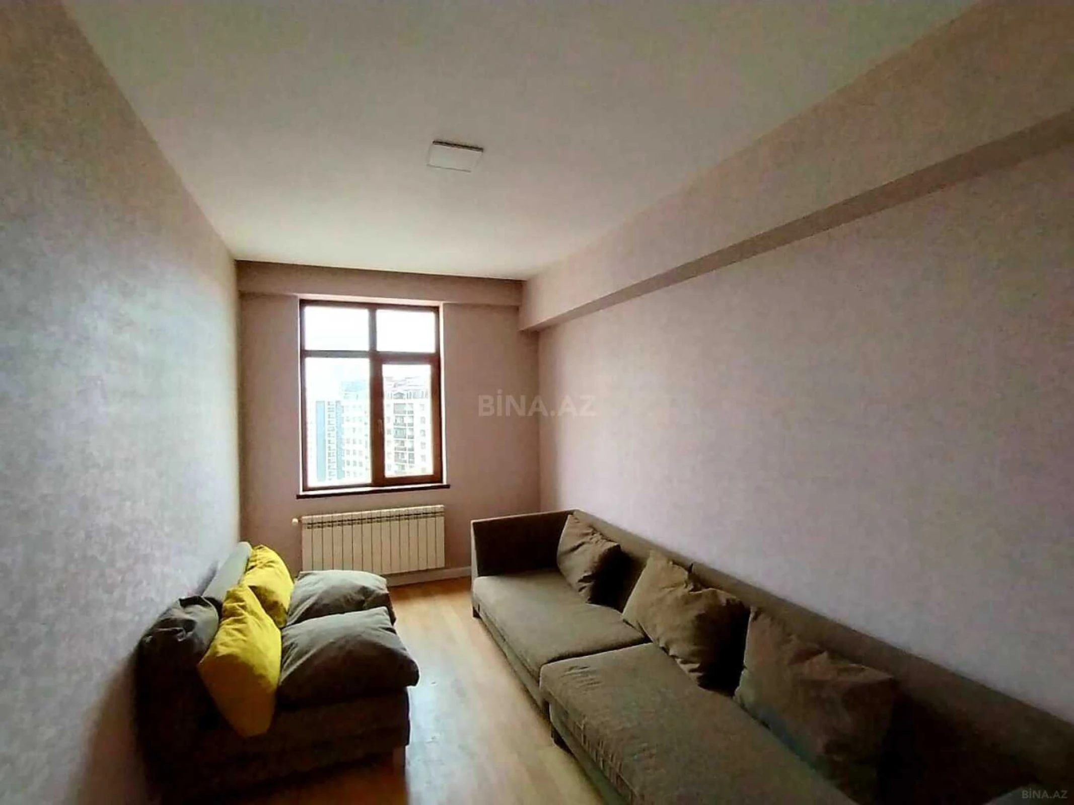 Satılır 2 otaqlı mənzil 85 m²