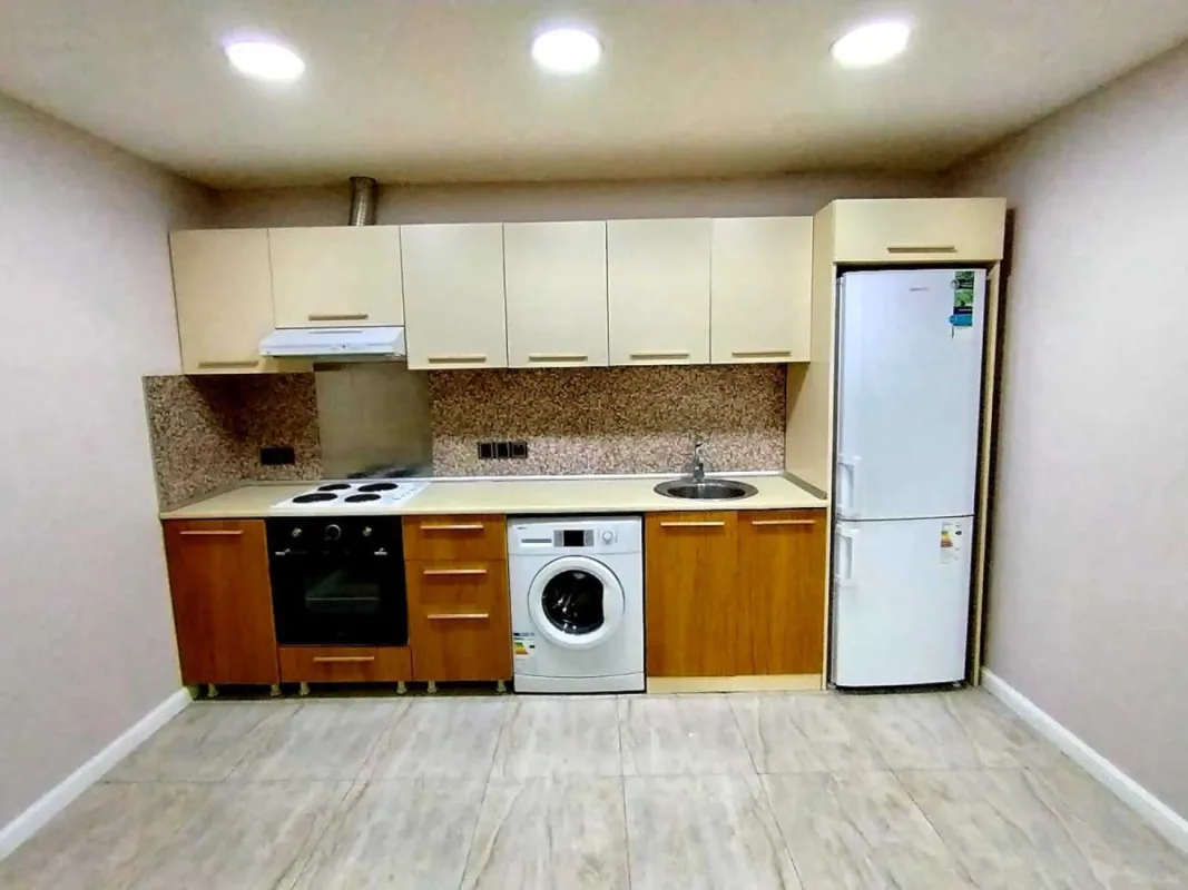 Satılır 2 otaqlı mənzil 85 m²