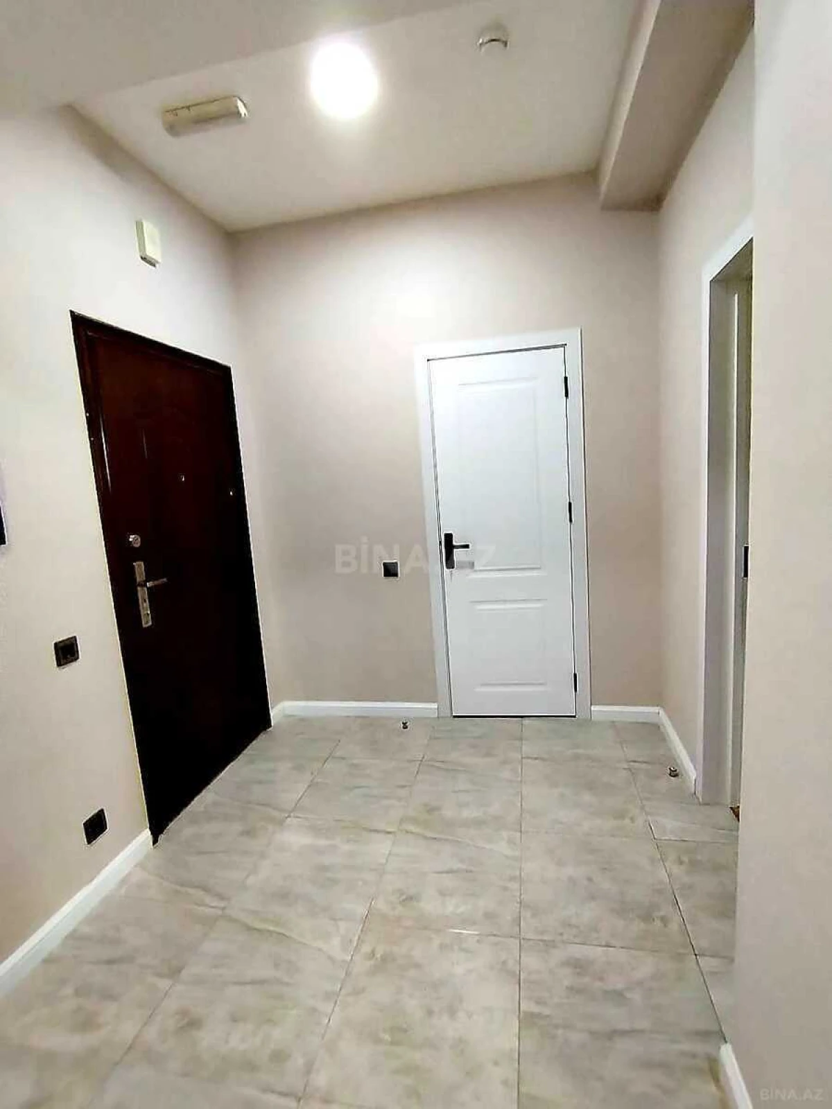 Satılır 2 otaqlı mənzil 85 m²