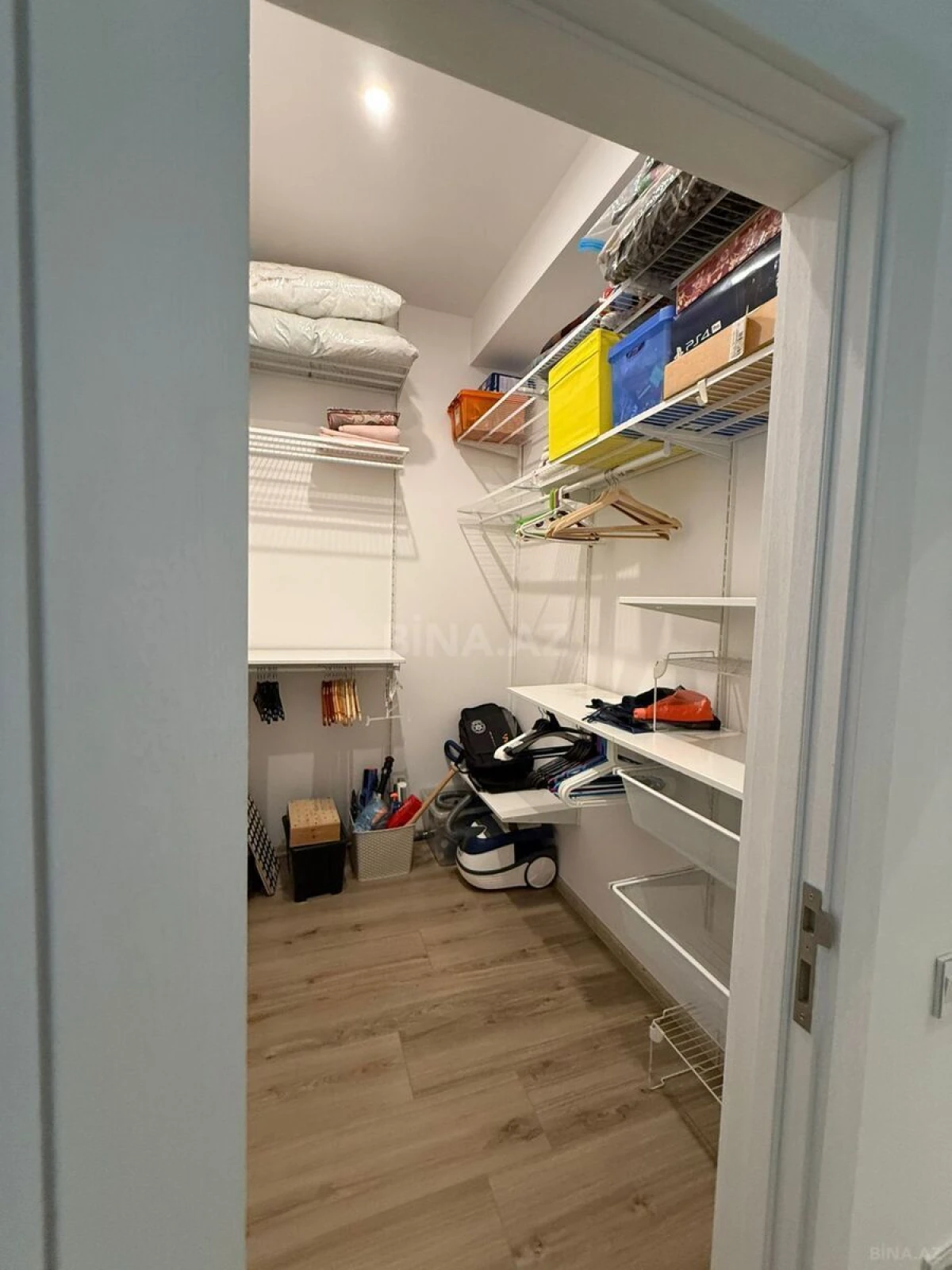 Kirayə verilir 4 otaqlı mənzil 170 m²