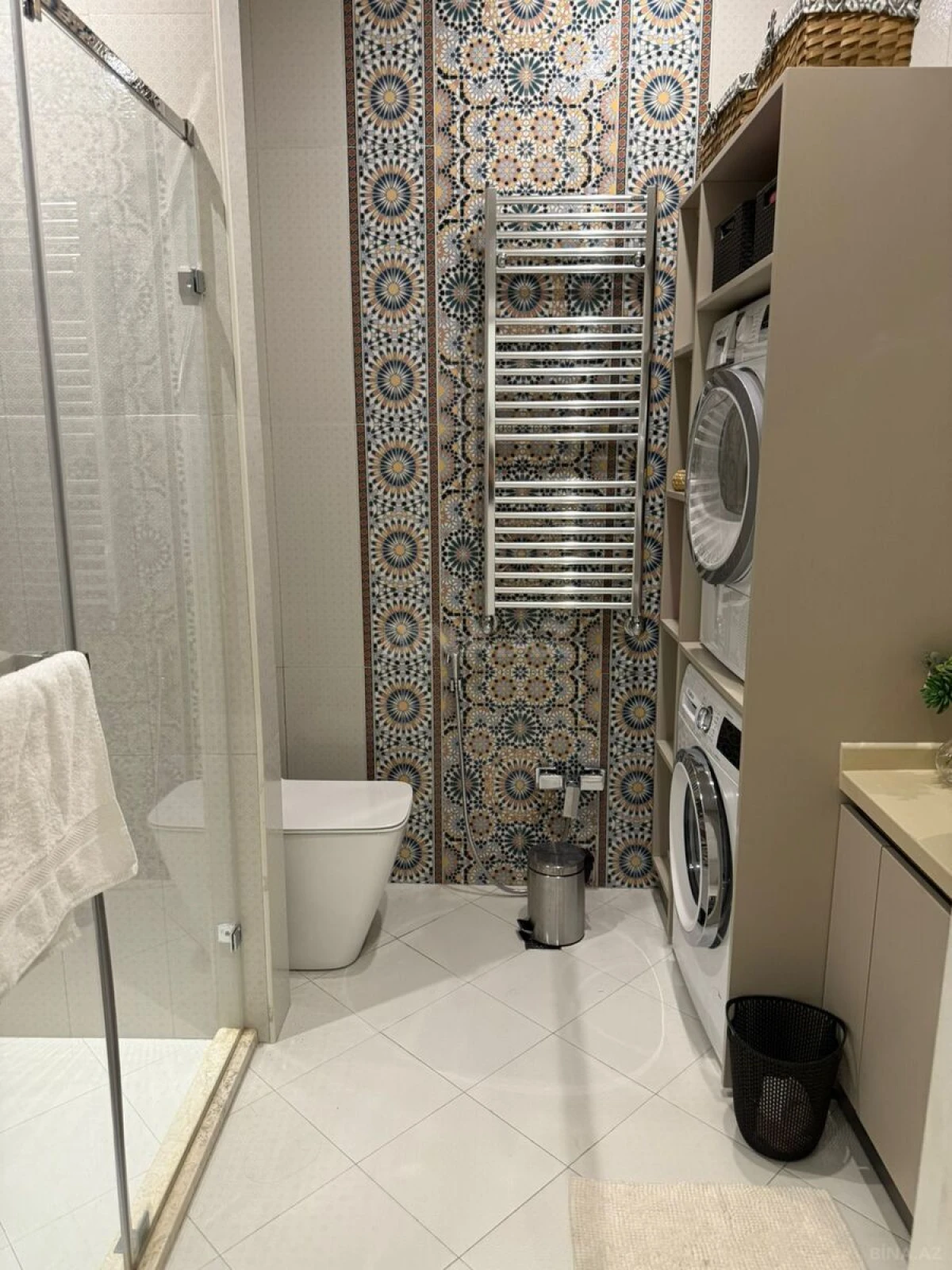 Kirayə verilir 4 otaqlı mənzil 170 m²