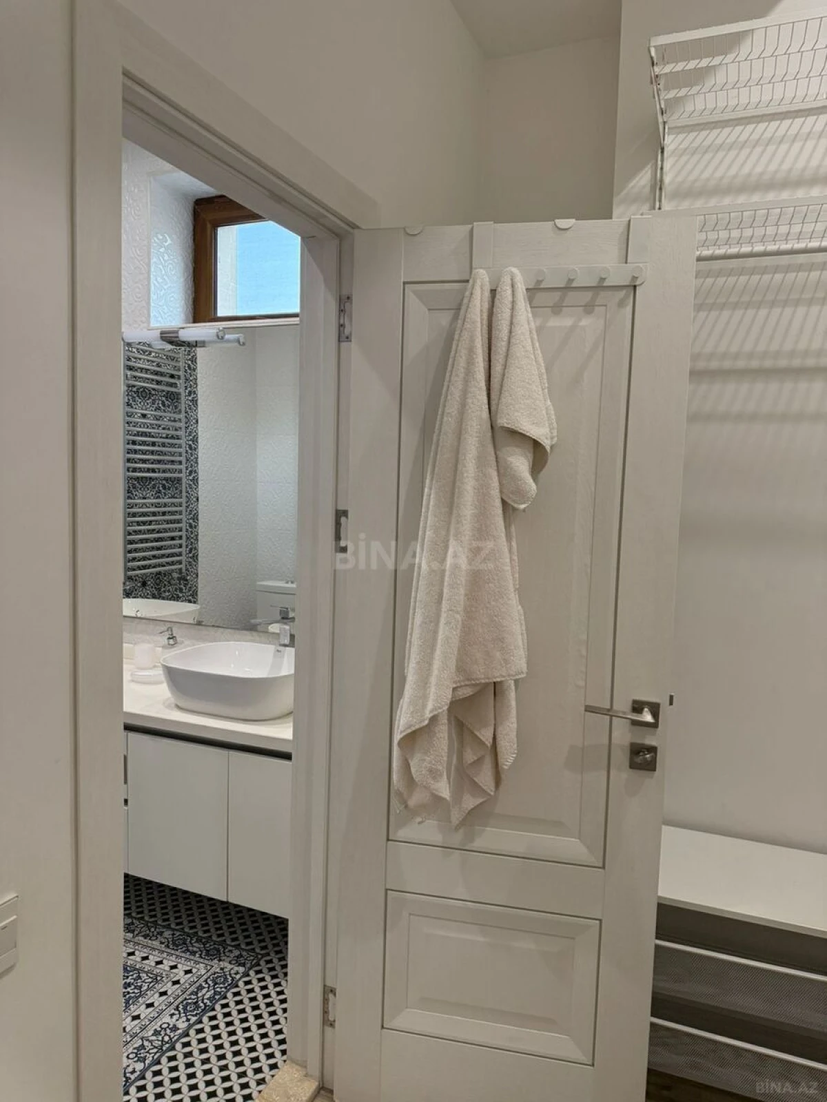 Kirayə verilir 4 otaqlı mənzil 170 m²