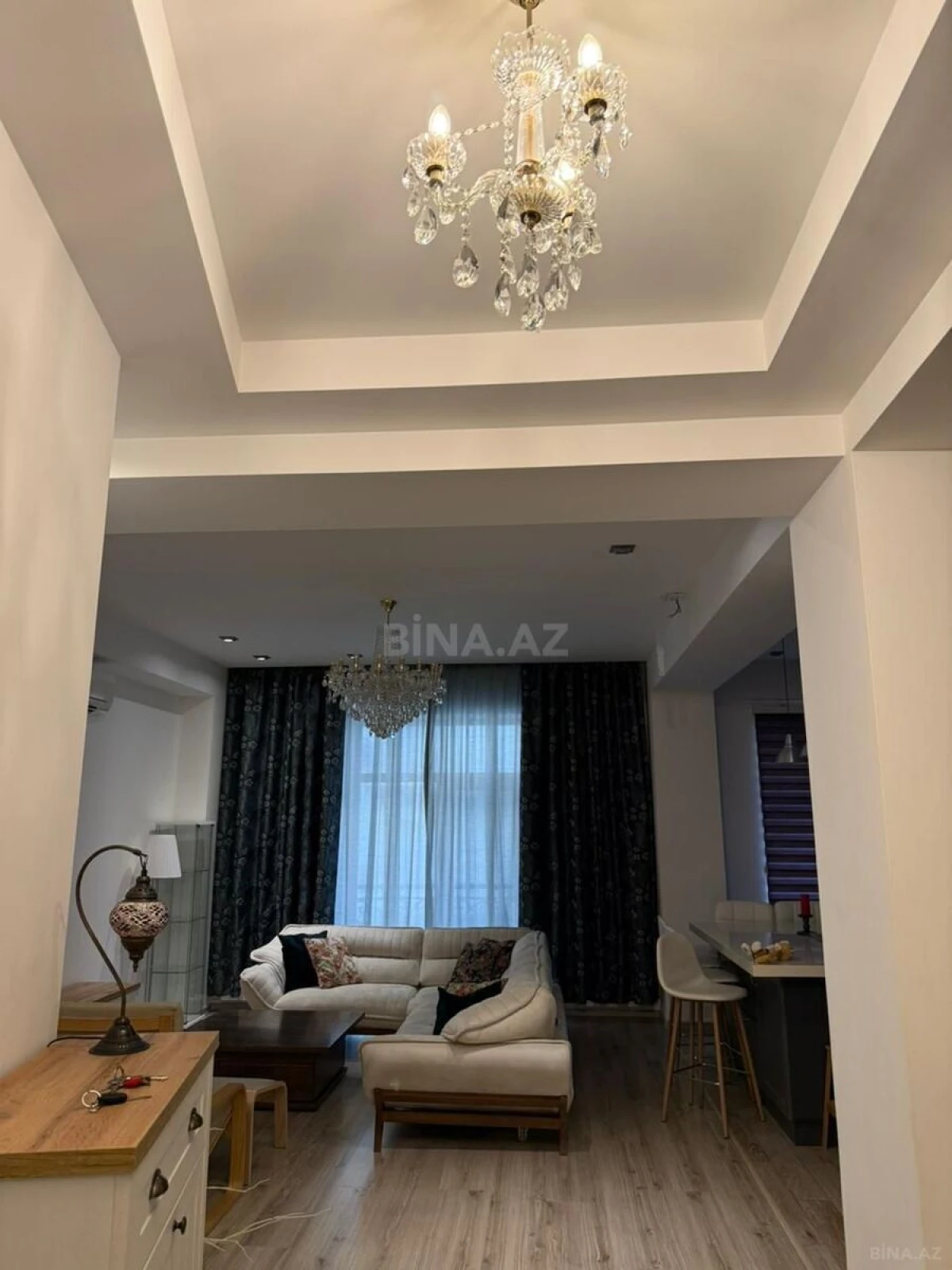 Kirayə verilir 4 otaqlı mənzil 170 m²