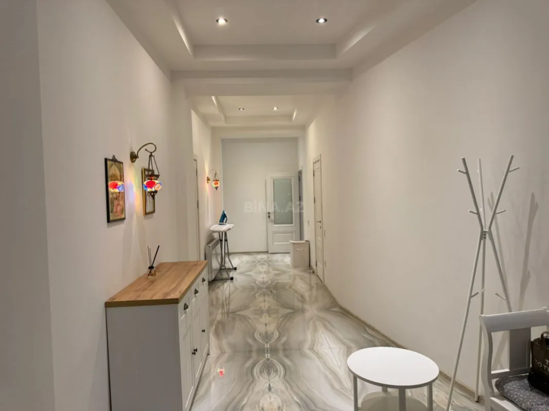 Kirayə verilir 4 otaqlı mənzil 170 m²