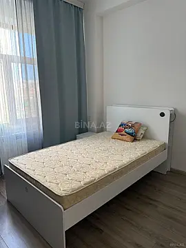 Kirayə verilir 4 otaqlı mənzil 170 m²