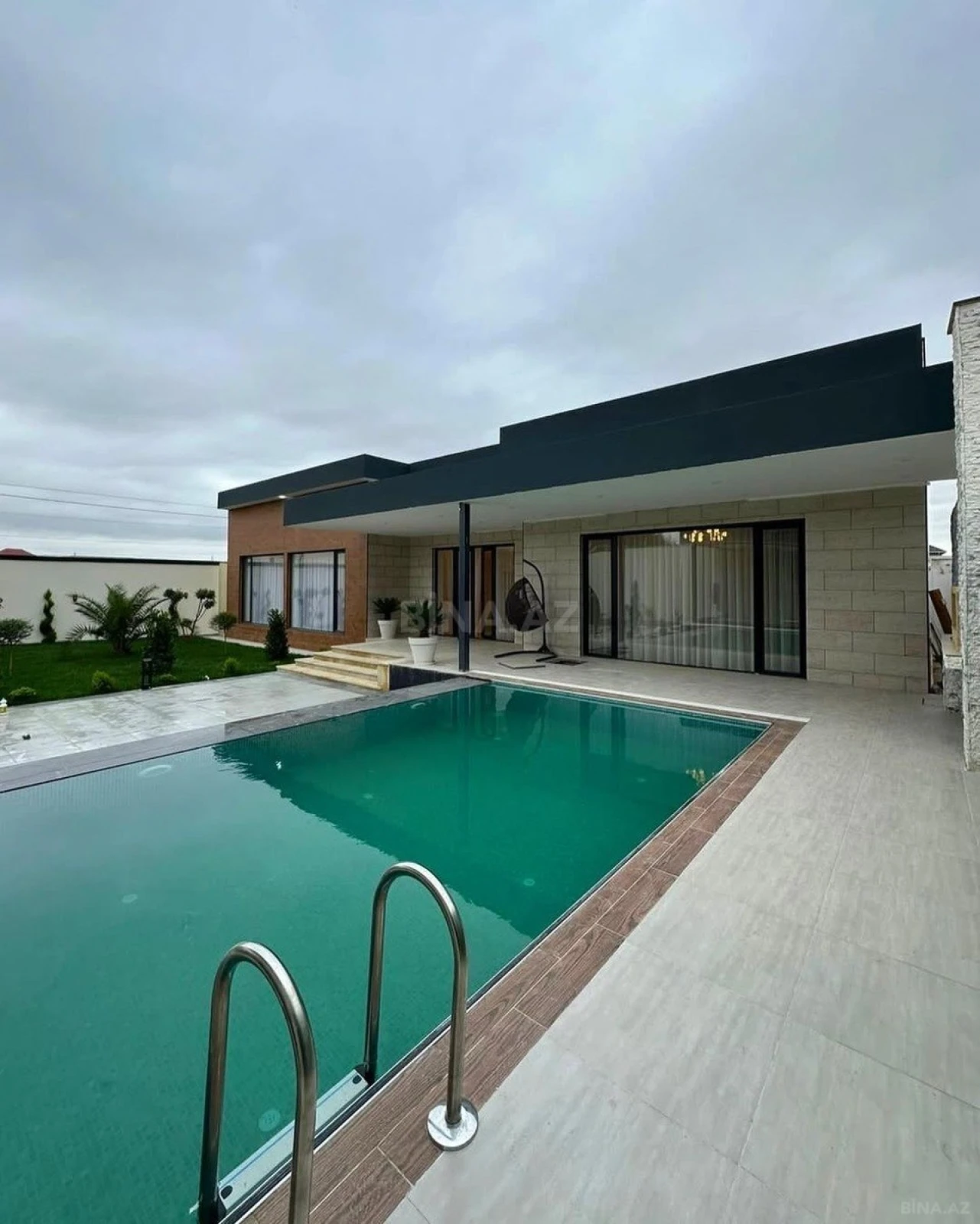 Kirayə verilir 4 otaqlı həyət evi 250 m²