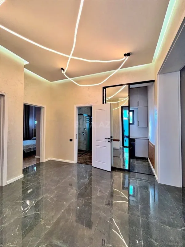 Kirayə verilir 4 otaqlı həyət evi 250 m²