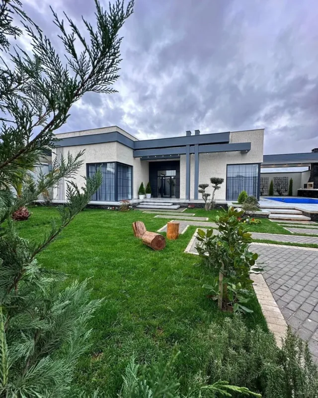 Kirayə verilir 4 otaqlı həyət evi 250 m²