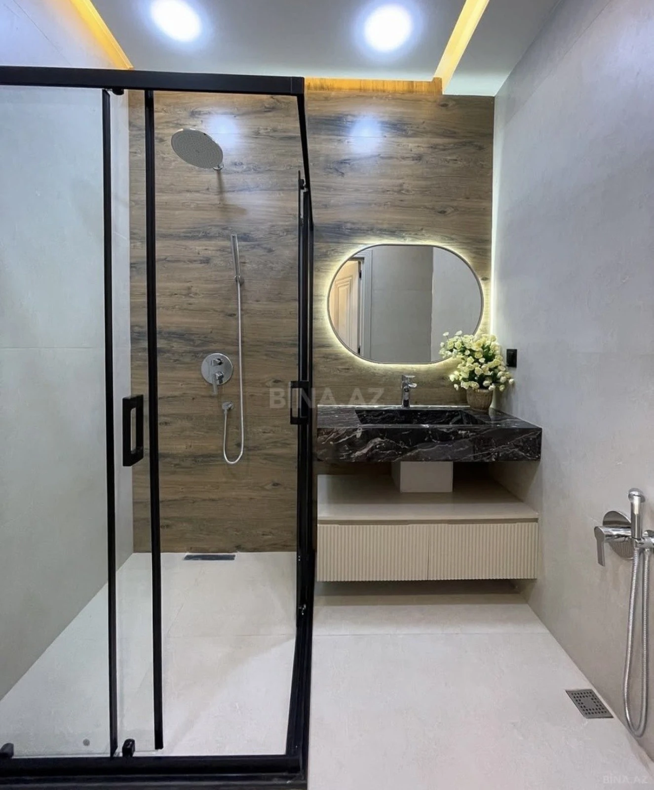 Satılır 2 otaqlı mənzil 71 m²