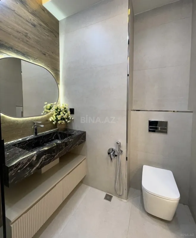 Satılır 2 otaqlı mənzil 71 m²