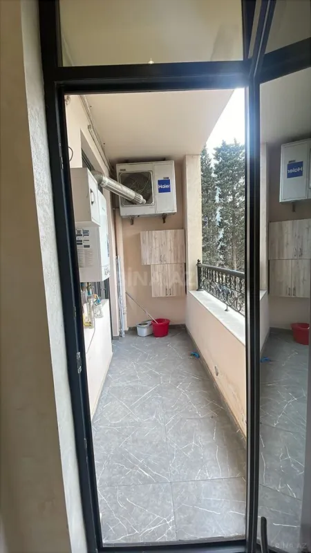 Satılır 3 otaqlı mənzil 135 m²