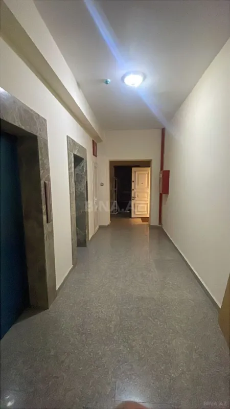 Satılır 3 otaqlı mənzil 135 m²