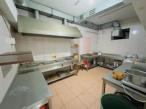 Kirayə verilir obyekt 370 m²