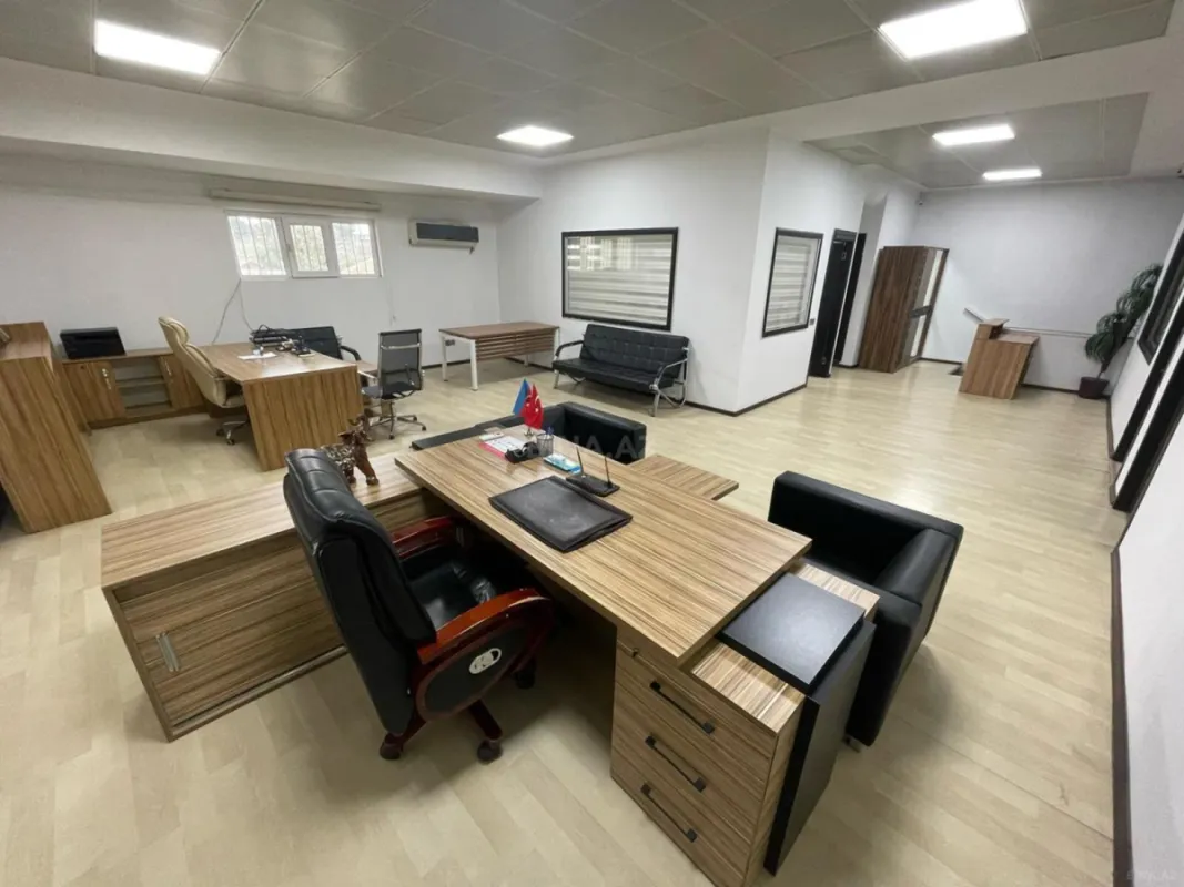 Kirayə verilir 5 otaqlı ofis 200 m²