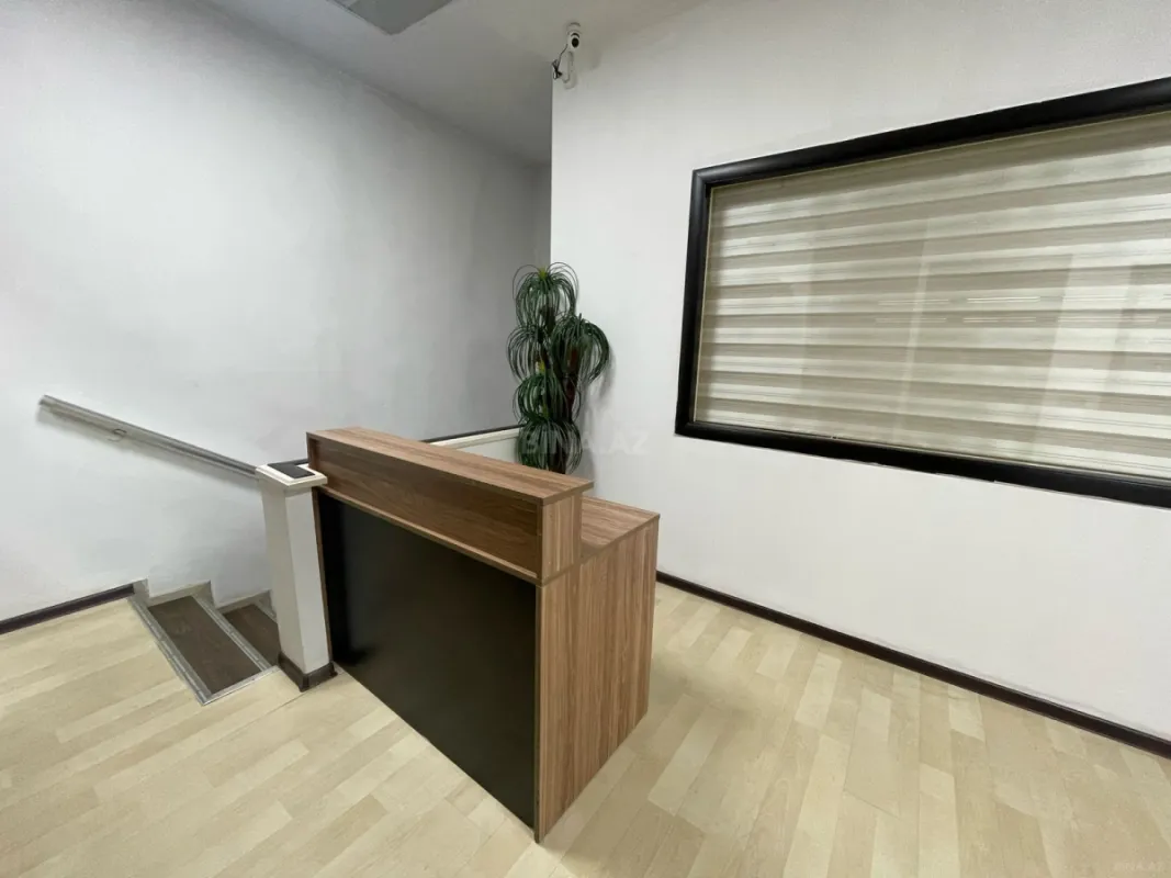 Kirayə verilir 5 otaqlı ofis 200 m²