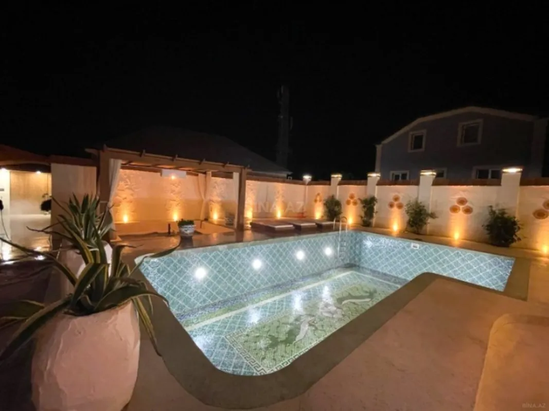 Satılır 7 otaqlı həyət evi 370 m²