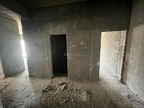 Satılır 3 otaqlı mənzil 132 m²