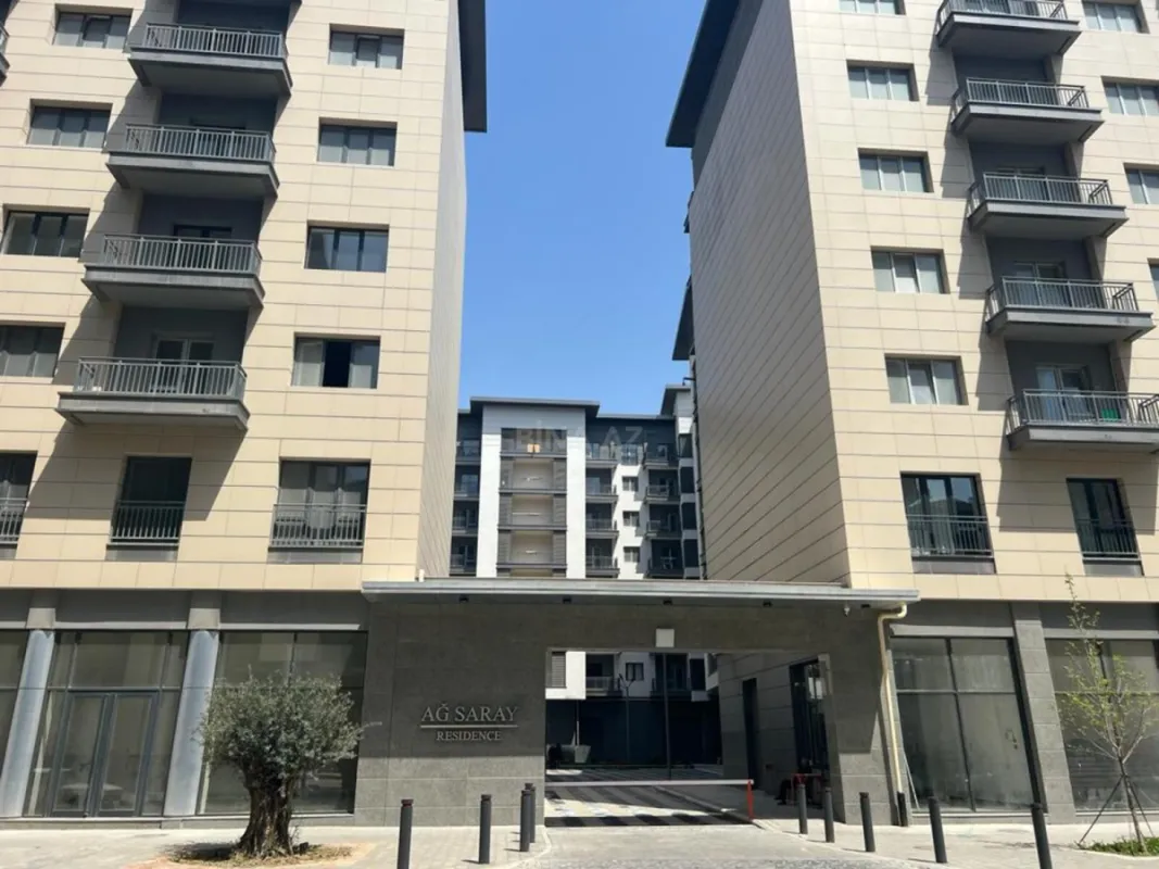 Satılır 3 otaqlı mənzil 132 m²