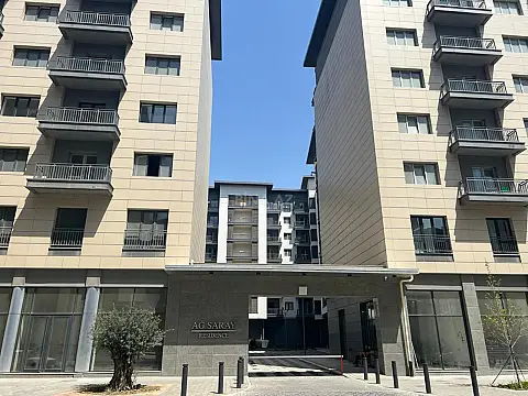 Satılır 3 otaqlı mənzil 132 m²