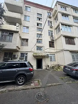 Satılır 1 otaqlı mənzil 33 m²