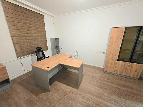 Kirayə verilir 3 otaqlı ofis 80 m²
