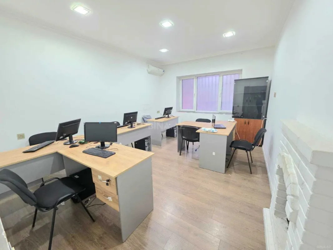 Kirayə verilir 3 otaqlı ofis 80 m²