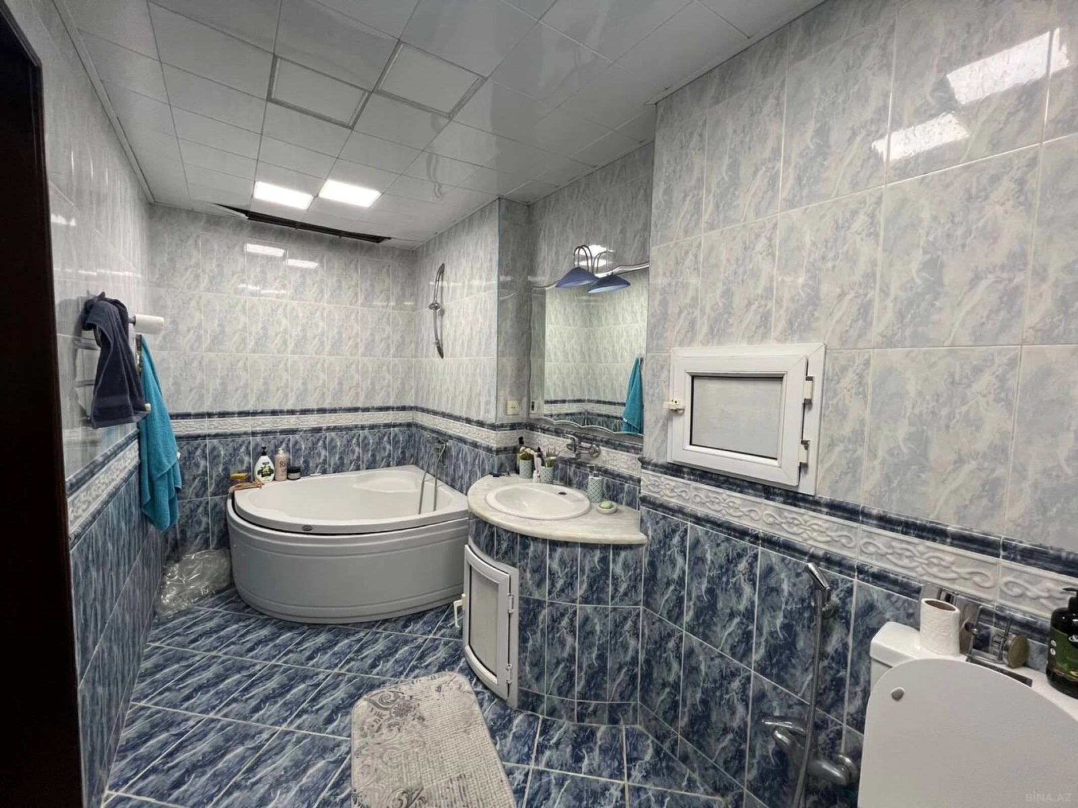 Satılır 4 otaqlı mənzil 150 m²