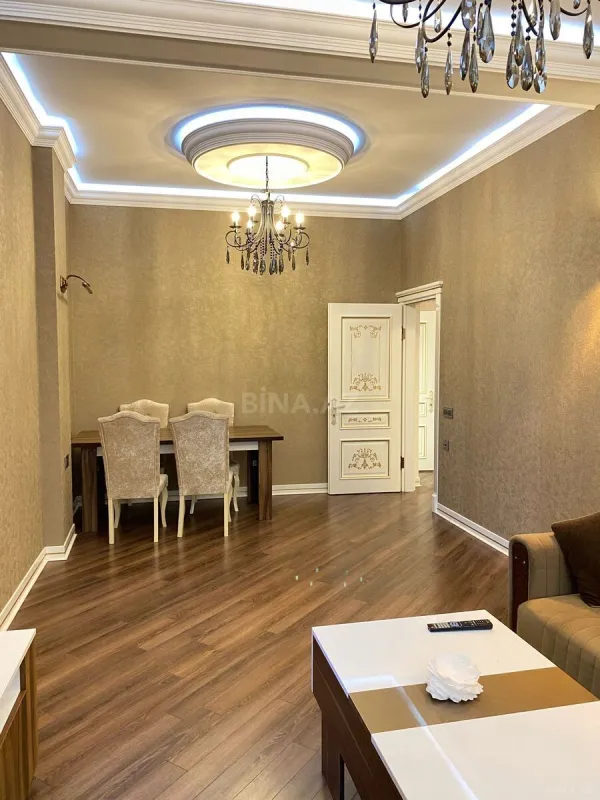 Satılır 2 otaqlı mənzil 74 m²
