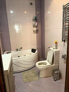 Satılır 3 otaqlı mənzil 152 m²