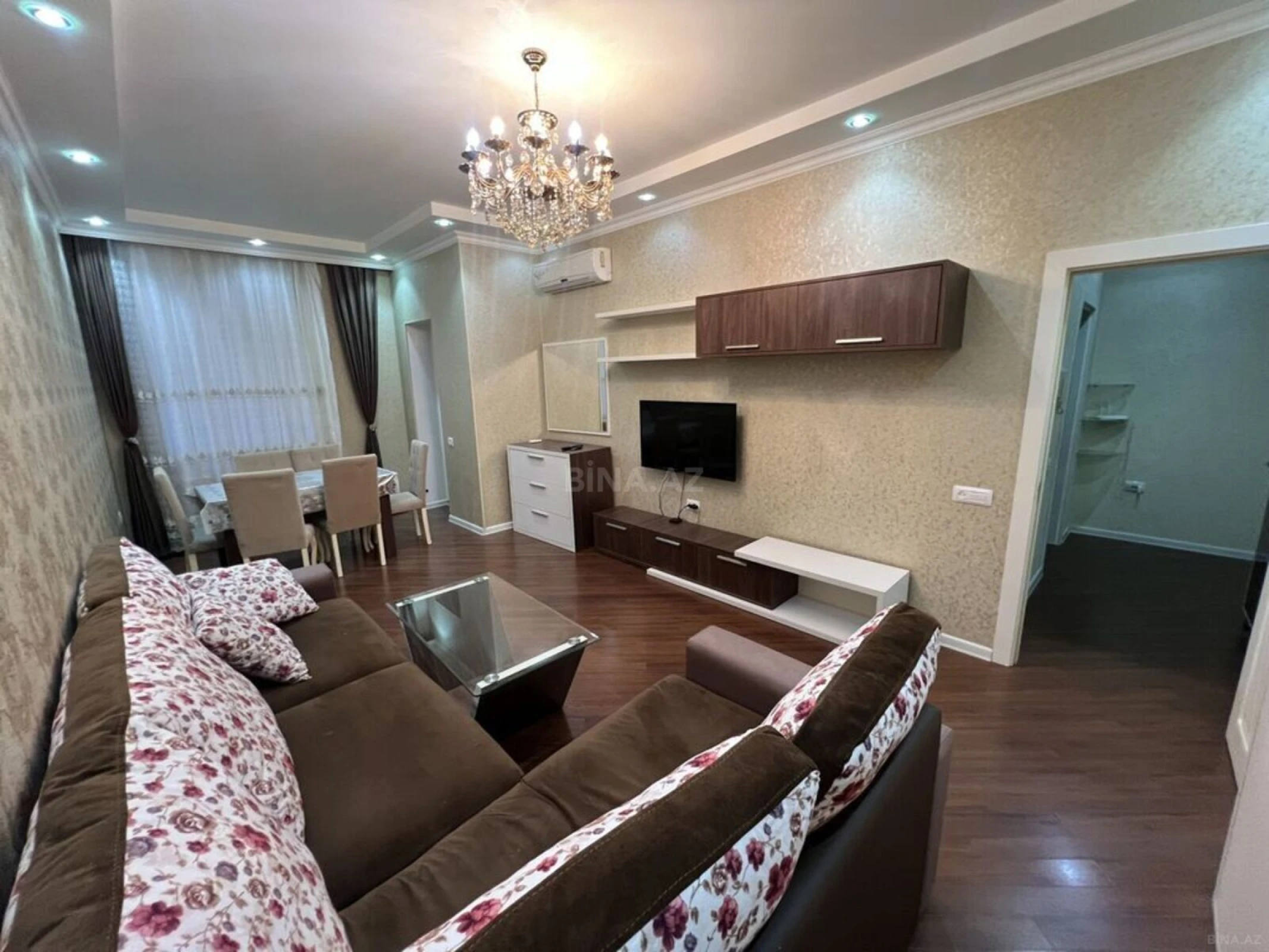Kirayə verilir 2 otaqlı mənzil 60 m²