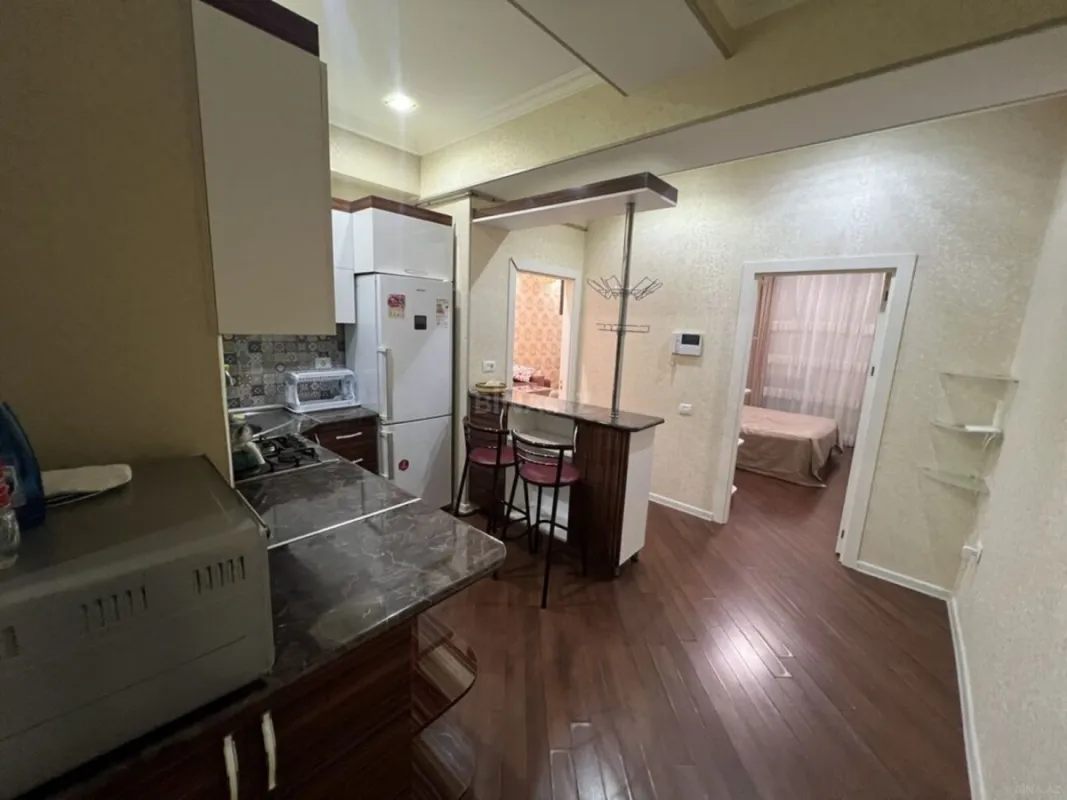 Kirayə verilir 2 otaqlı mənzil 60 m²