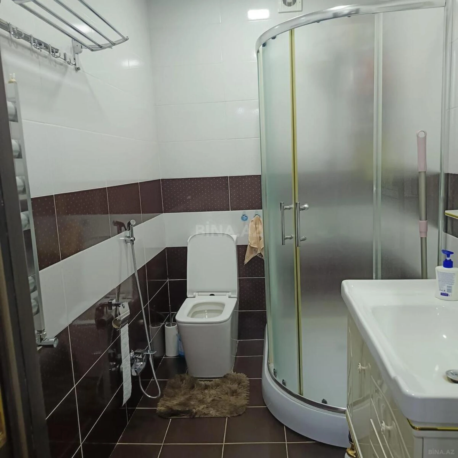 Kirayə verilir 2 otaqlı mənzil 82 m²