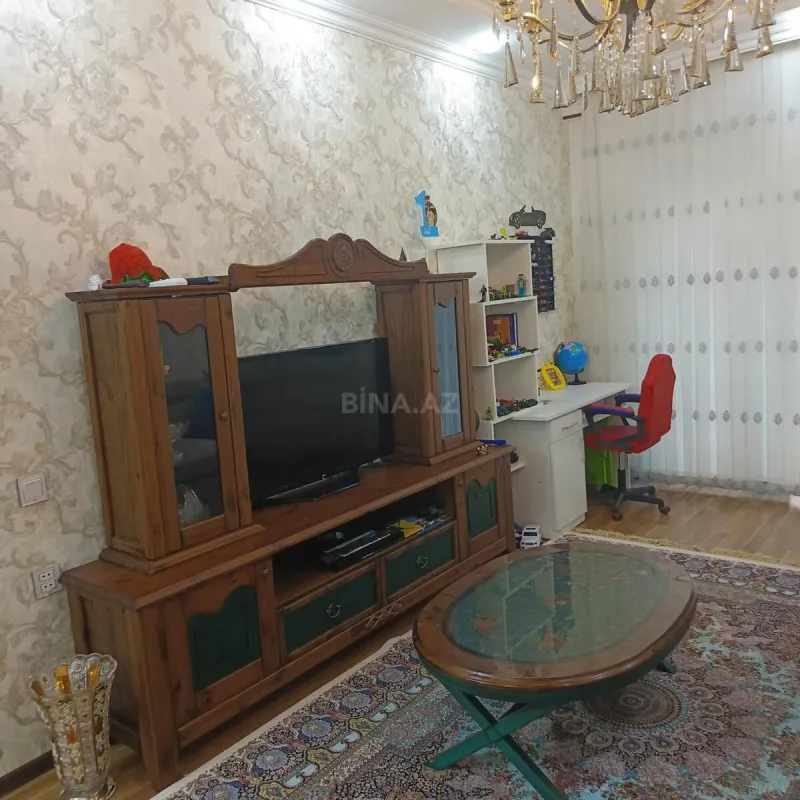Kirayə verilir 2 otaqlı mənzil 82 m²
